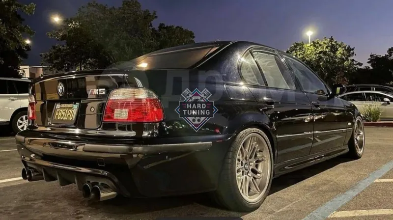 Задний бампер M5 BMW E39 с Диффузором