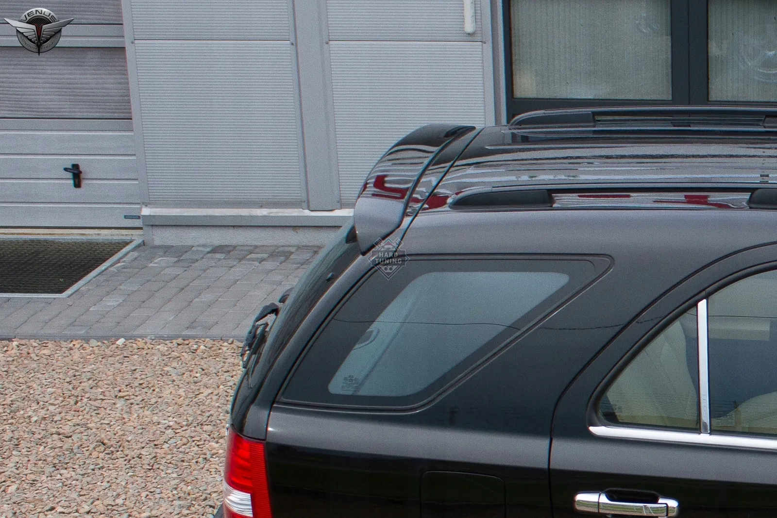 Спойлер KIA Sorento 1