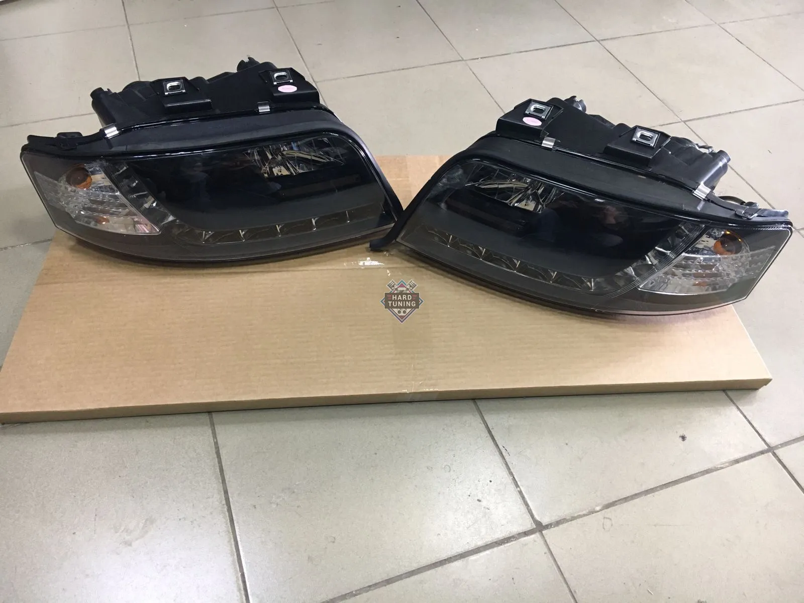Передние фары AUDI A6 С5 2001-2004 HEADLIGHTS DAYLIGHT fits черные