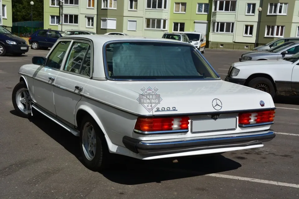 Накладка на задний бампер BBS Mercedes E-Class W123
