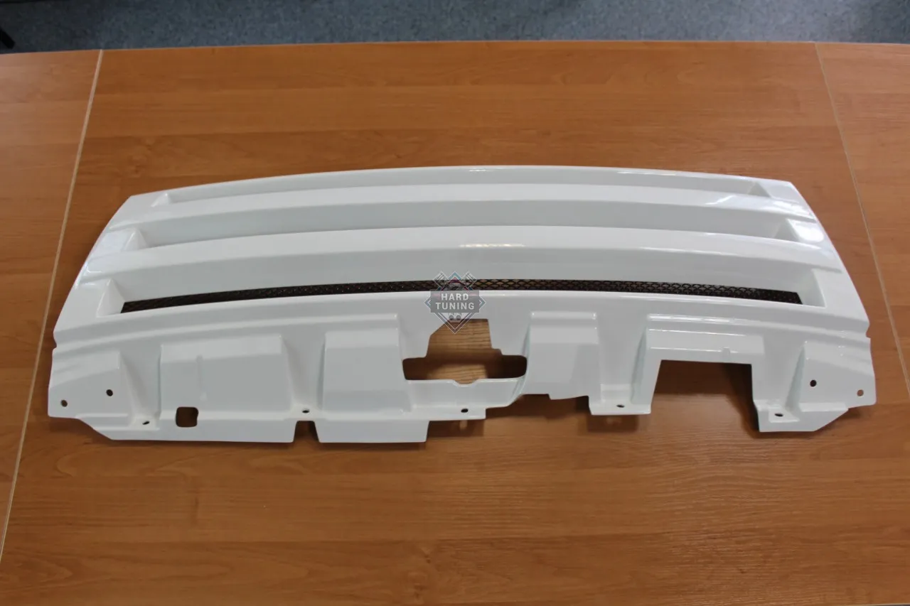 Решетка радиатора V1 Broomer Design Mitsubishi Pajero 4 (2006-2015)