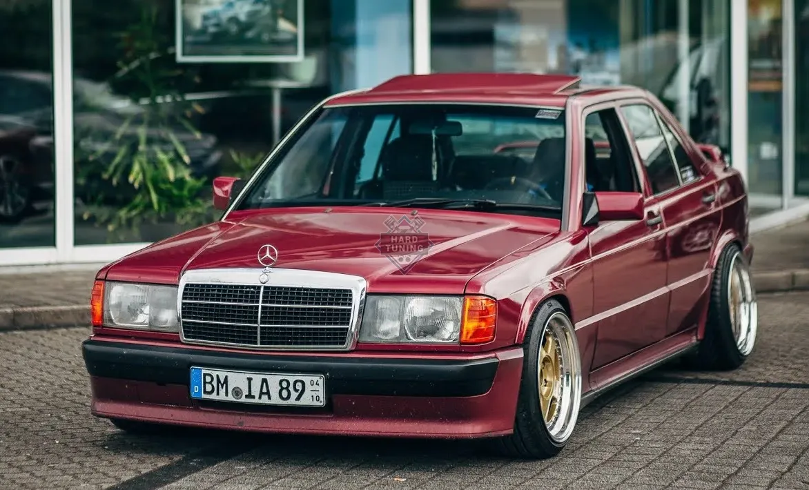 Обвес Cosworth Mercedes 190 W201