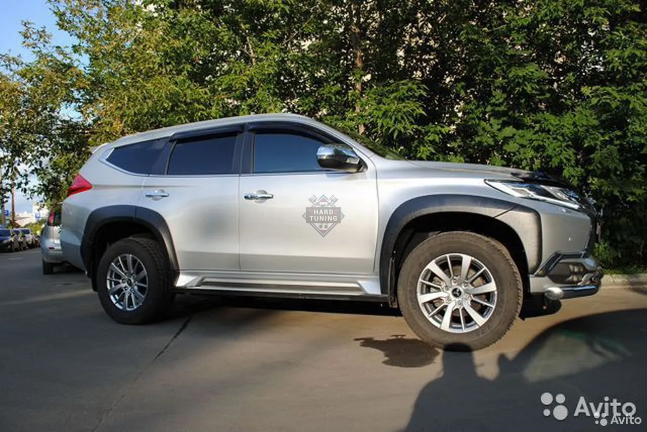 Расширители арок Mitsubishi Pajero Sport 3 2015-2021 дорестайл +20мм