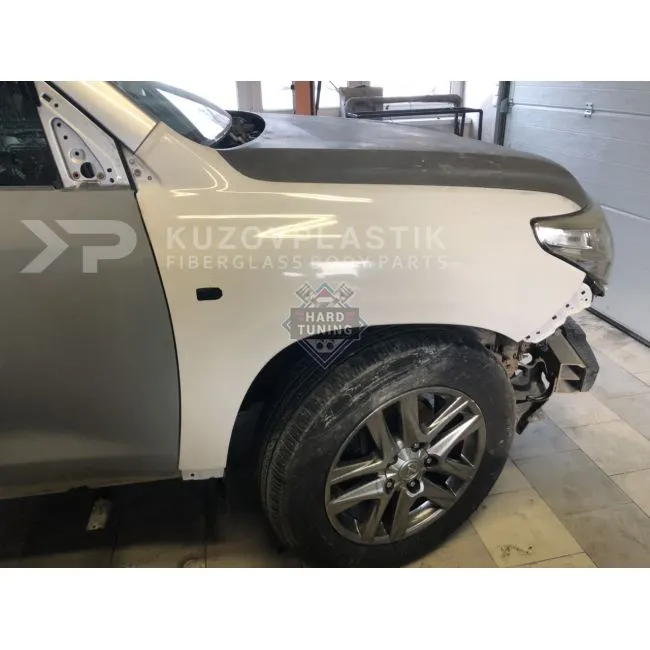 Передние крылья Toyota Land Cruiser 200 (2007-2015) штатные пластиковые комплект