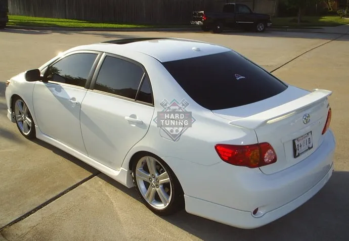 Накладка на задний бампер v2 Toyota Corolla E140/E150 Дорестайлинг