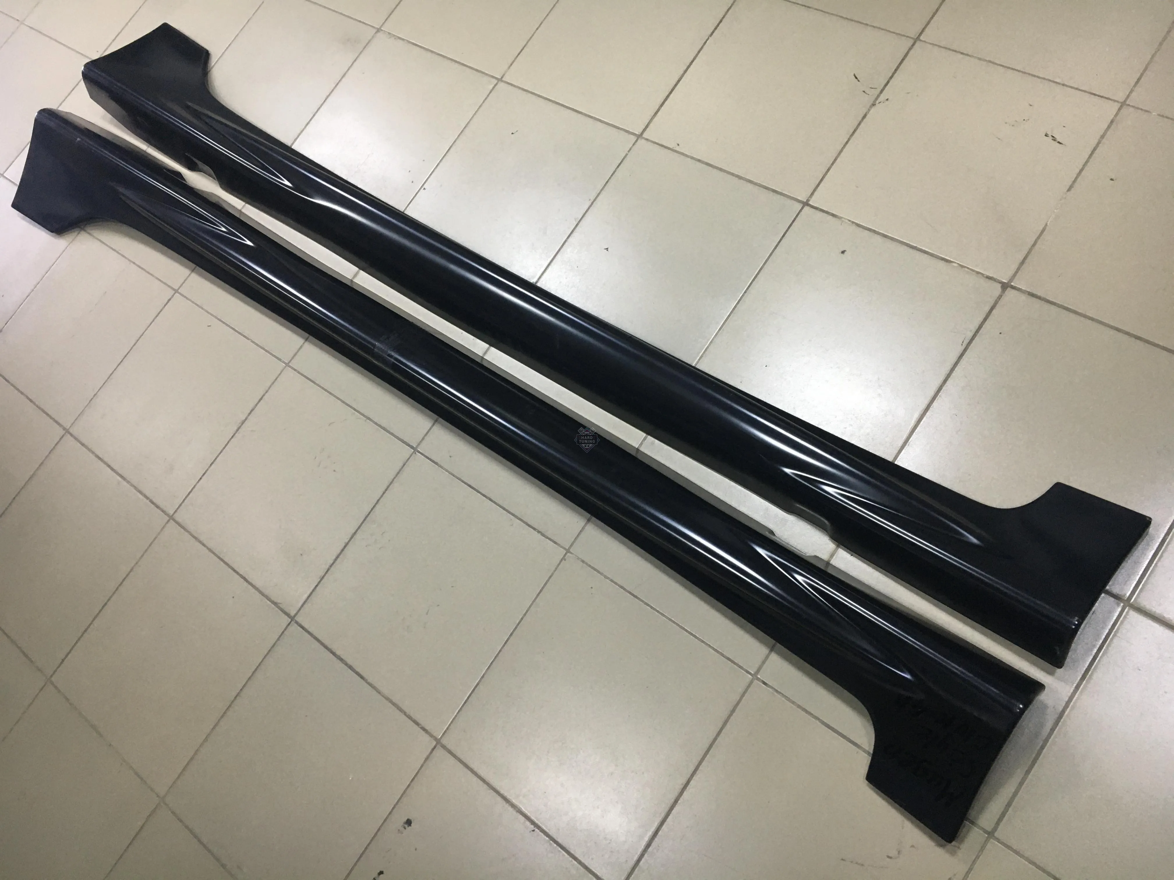 Накладки на пороги MUGEN Honda Civic 8 4D ABS пластик