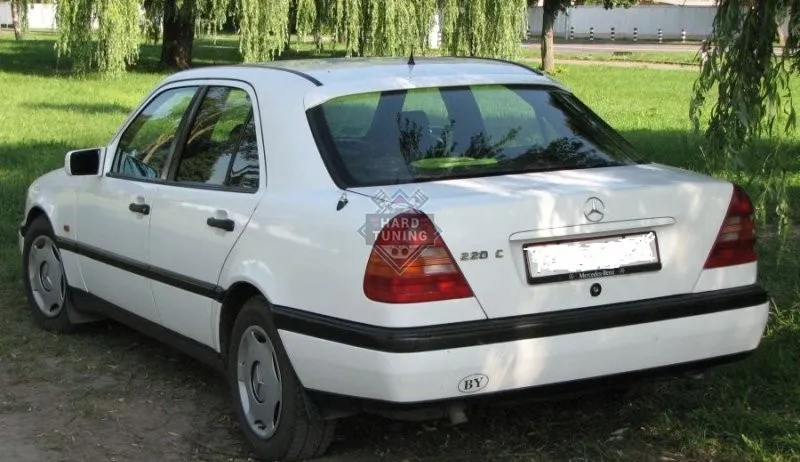 Козырек на заднее стекло Mercedes C-Class W202