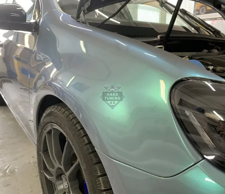 Передние крылья пластиковые штатные комплект VW Golf 6