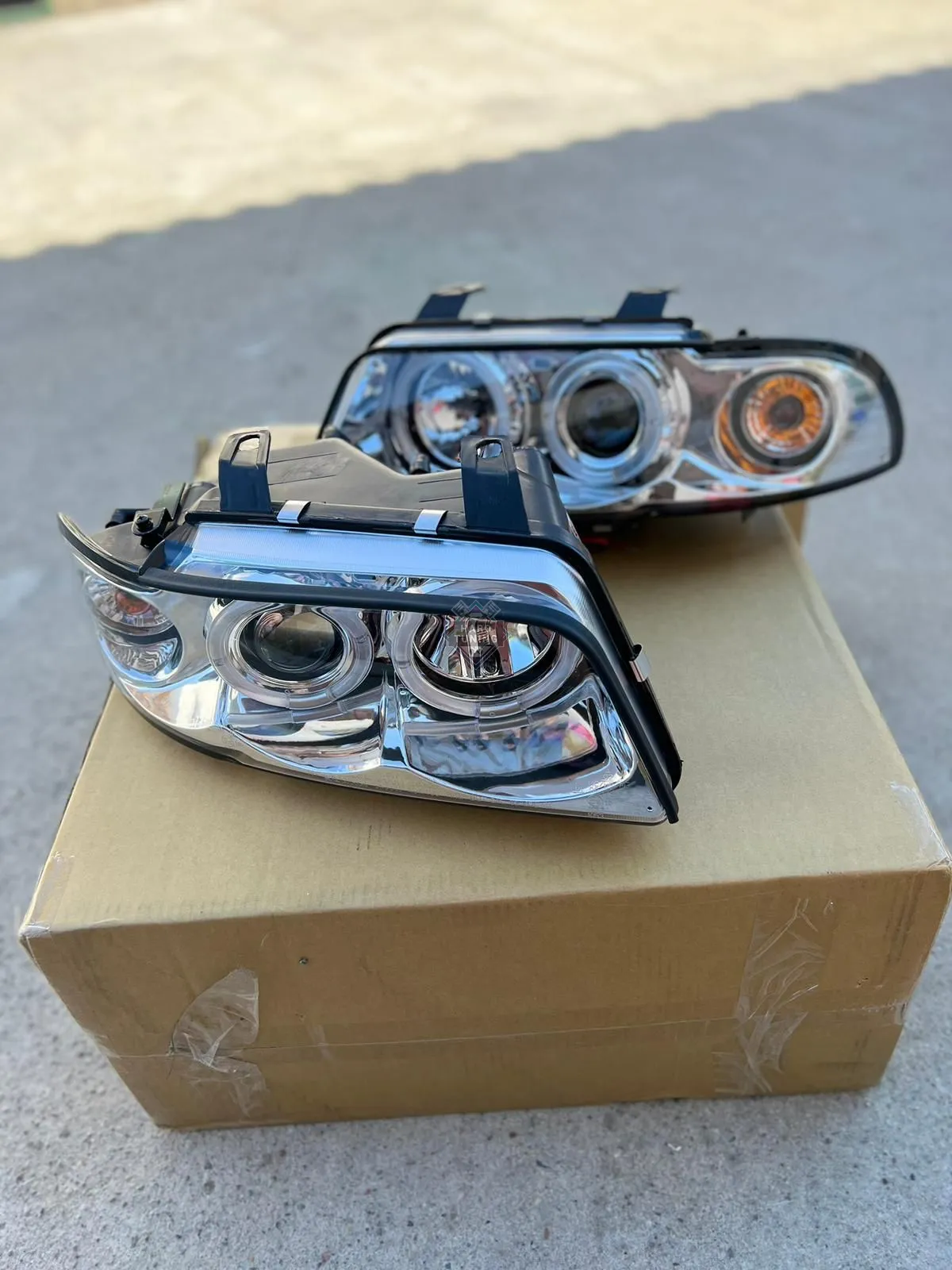 Передние фары AUDI A4 B5 1994-1998 HEADLIGHTS ANGEL EYES fits хром