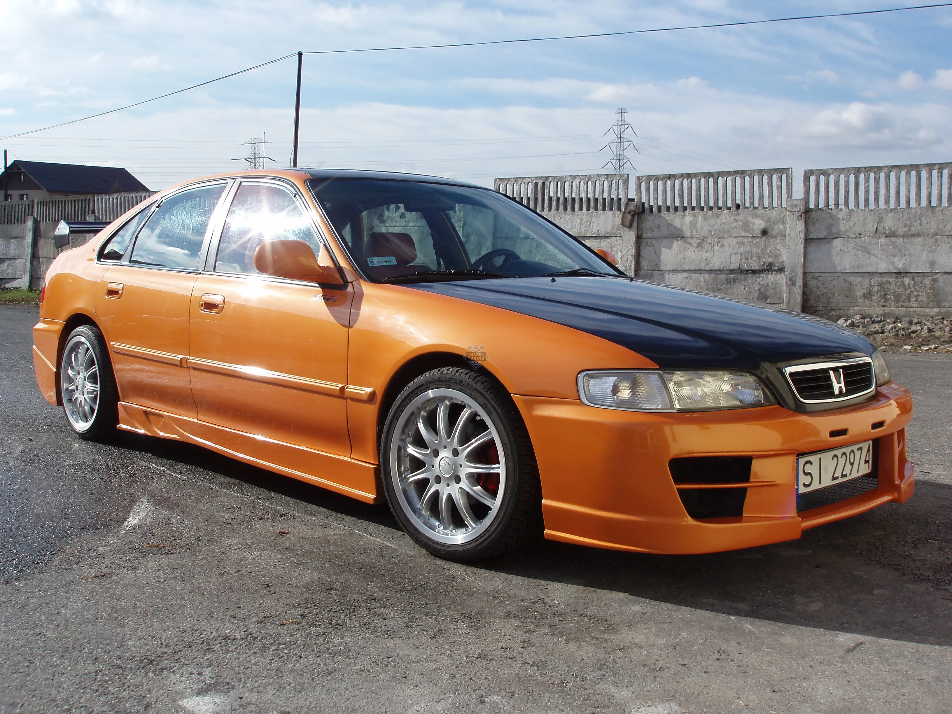 Передний бампер ARJO Honda Accord 5