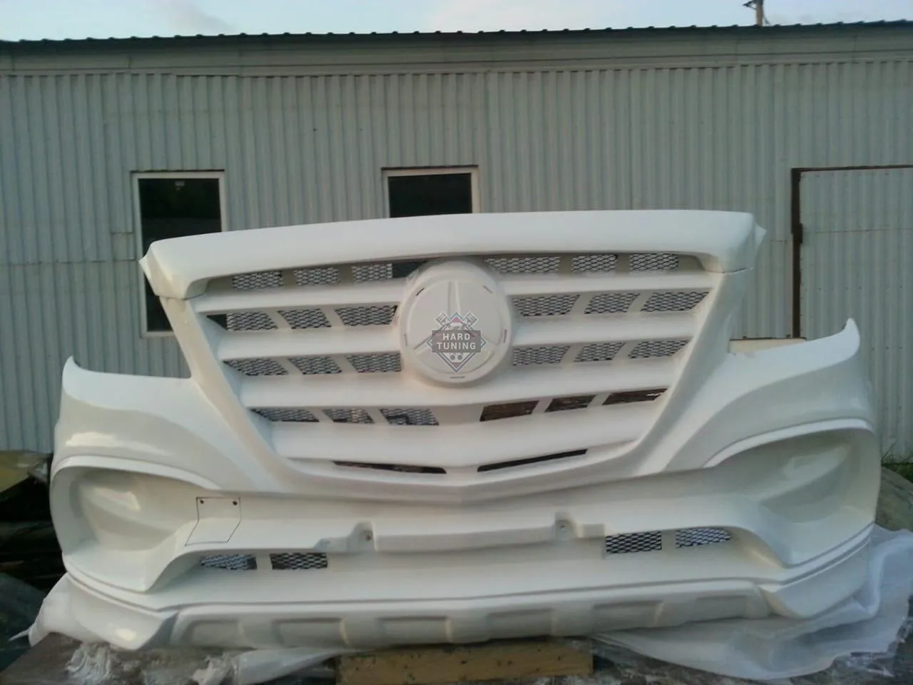 Передний бампер AMG HT Mercedes Sprinter 2006-2013 W906