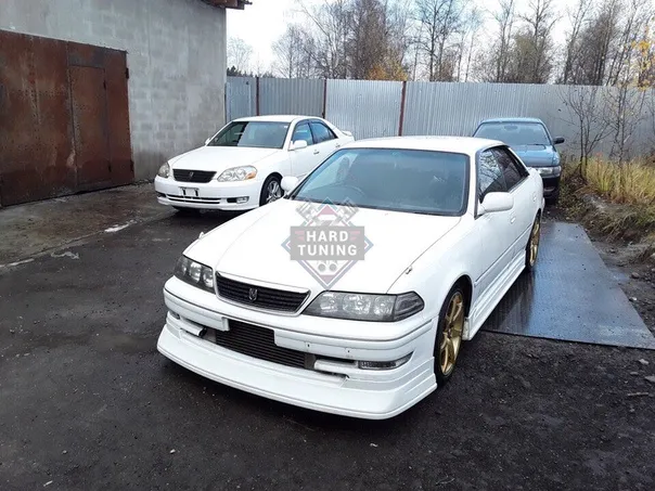 Накладки на пороги TRAUM Toyota Mark 2 100