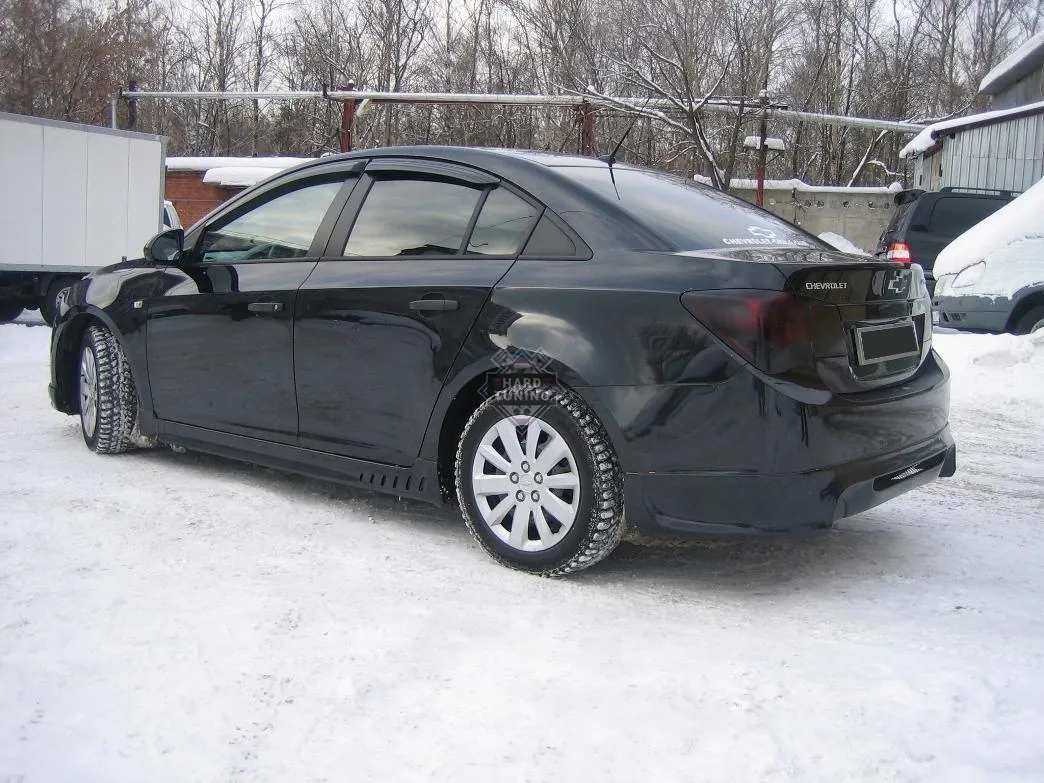 НАКЛАДКА НА ЗАДНИЙ БАМПЕР SPORT LINGYE CHEVROLET CRUZE ДОРЕСТАЙЛИНГ