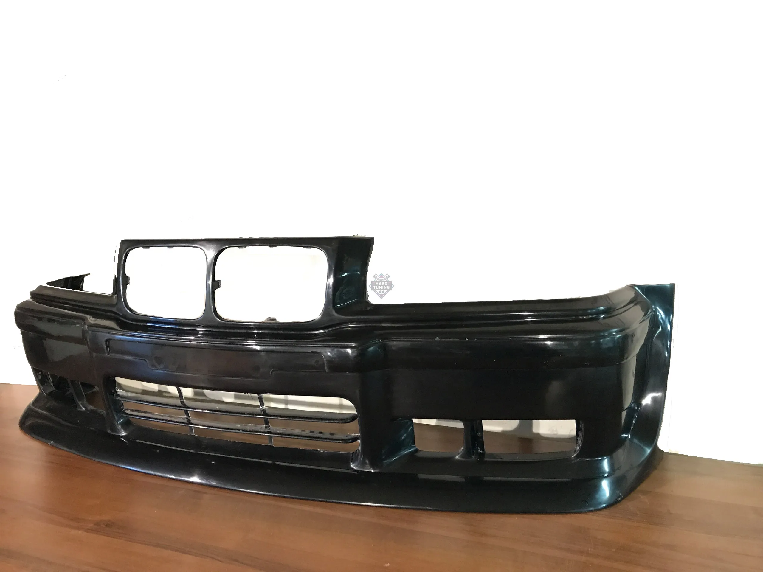 Передний бампер M3 GTR BMW E36