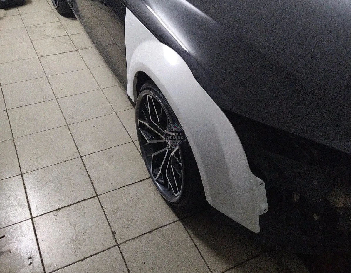 Крылья передние с расширением + 3см Audi TT 8J