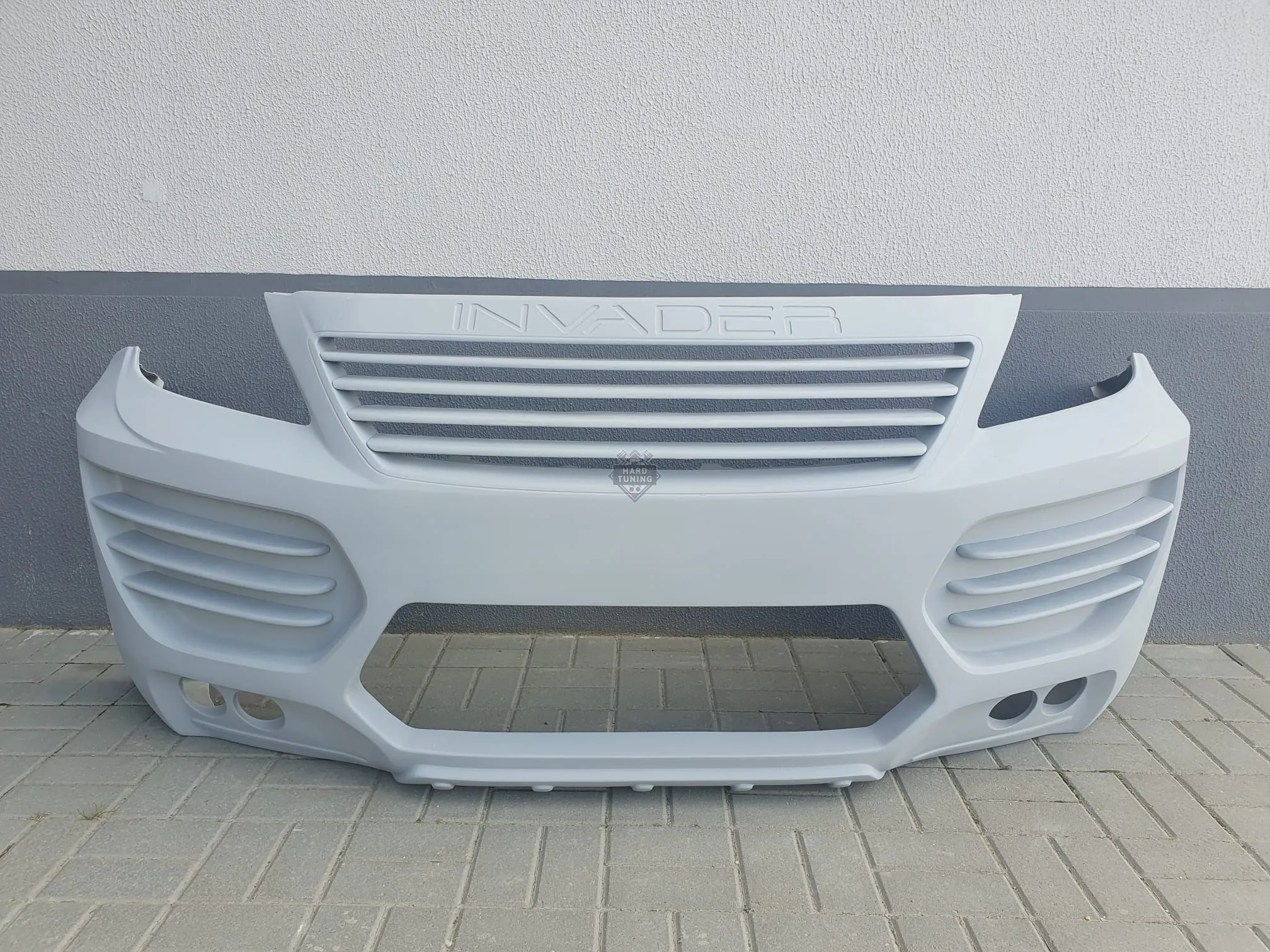 Обвес INVADER L60 Lexus LX570