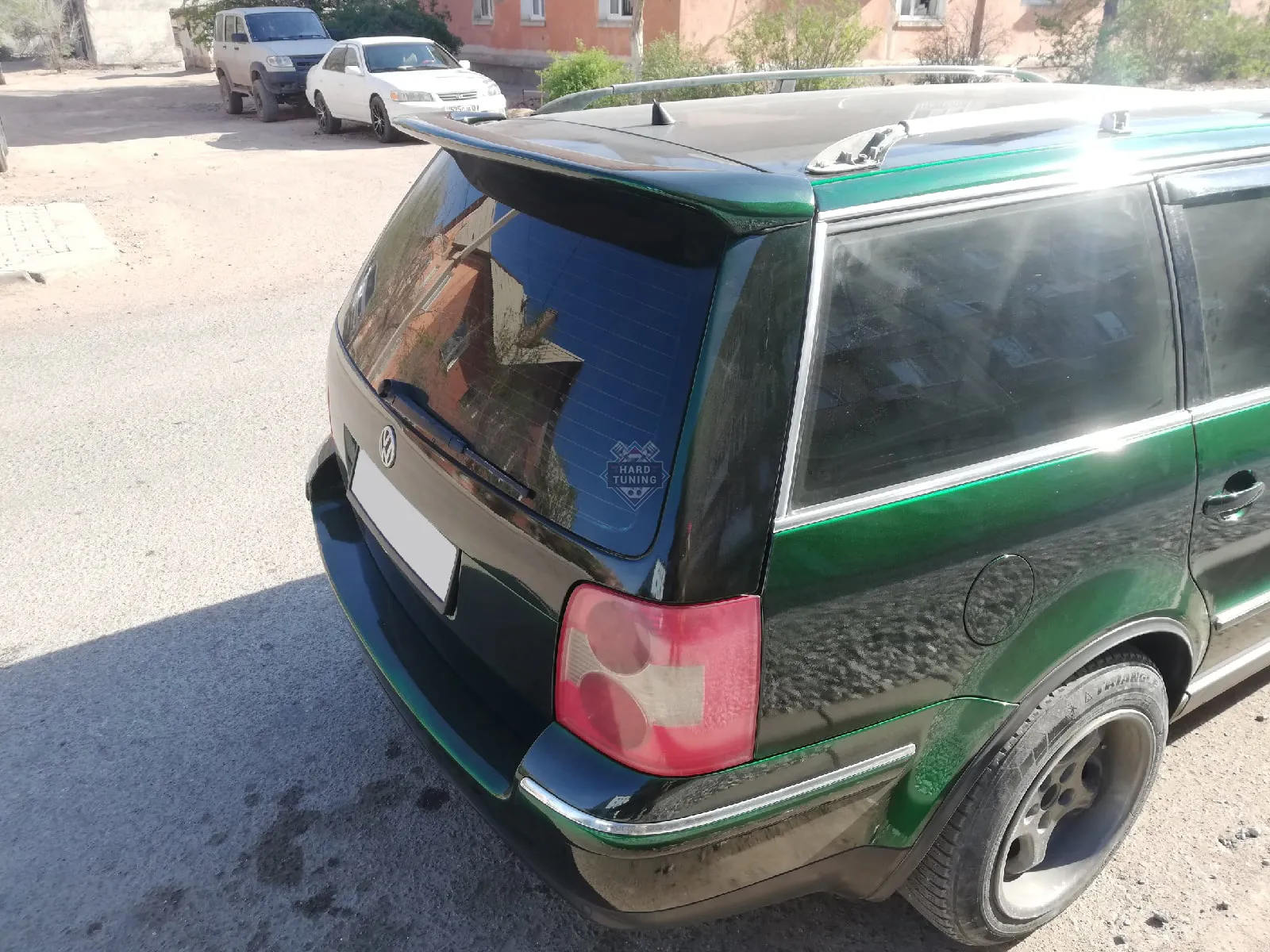 Спойлер на универсал Volkswagen Passat (B5)