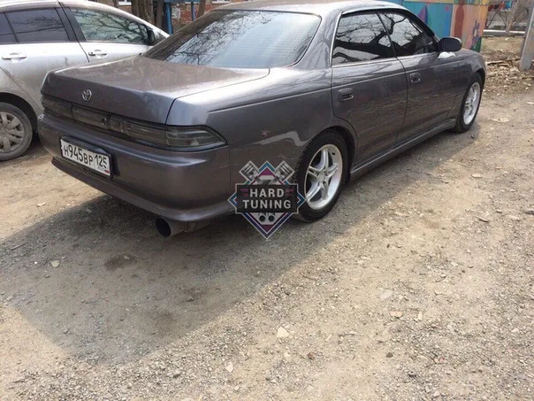 Накладки клыки на задний бампер Tourer на Mark 2 90