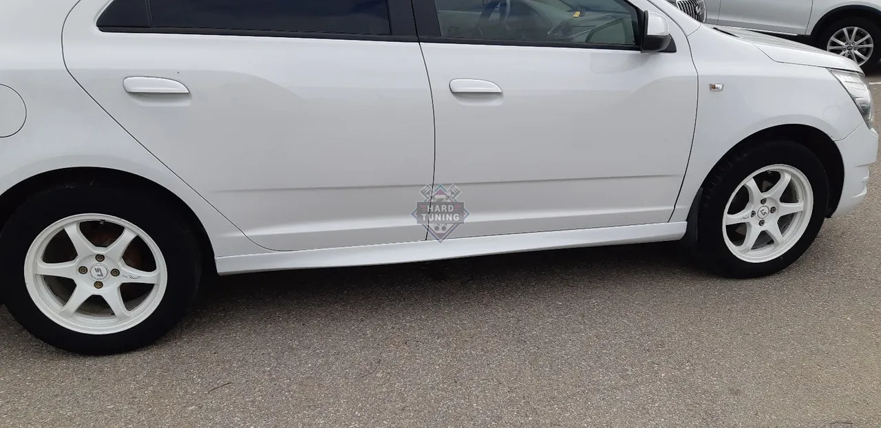 Накладки на пороги Chevrolet Cobalt