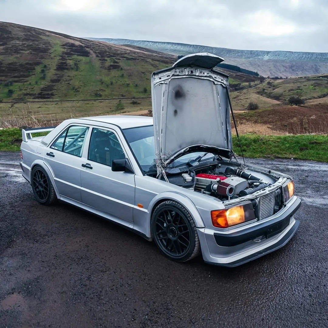 Передний бампер Evolution-1 Mercedes 190 W201