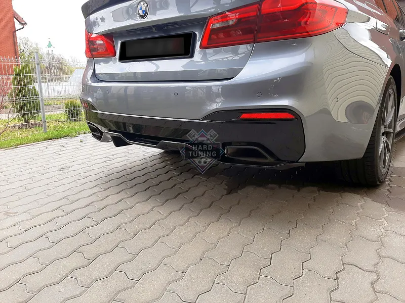 Диффузор заднего бампера BMW 5-series (G30). Аналог М-Perfomance 2 клыка