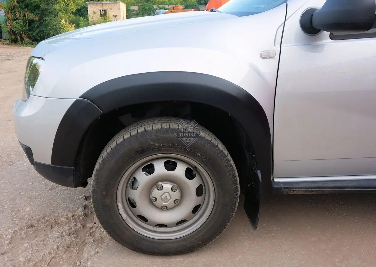 Расширители арок (глянец) Renault Duster 2010-2015