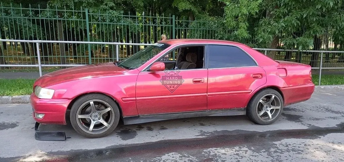 Накладки на пороги Tourer Toyota Chaser 100