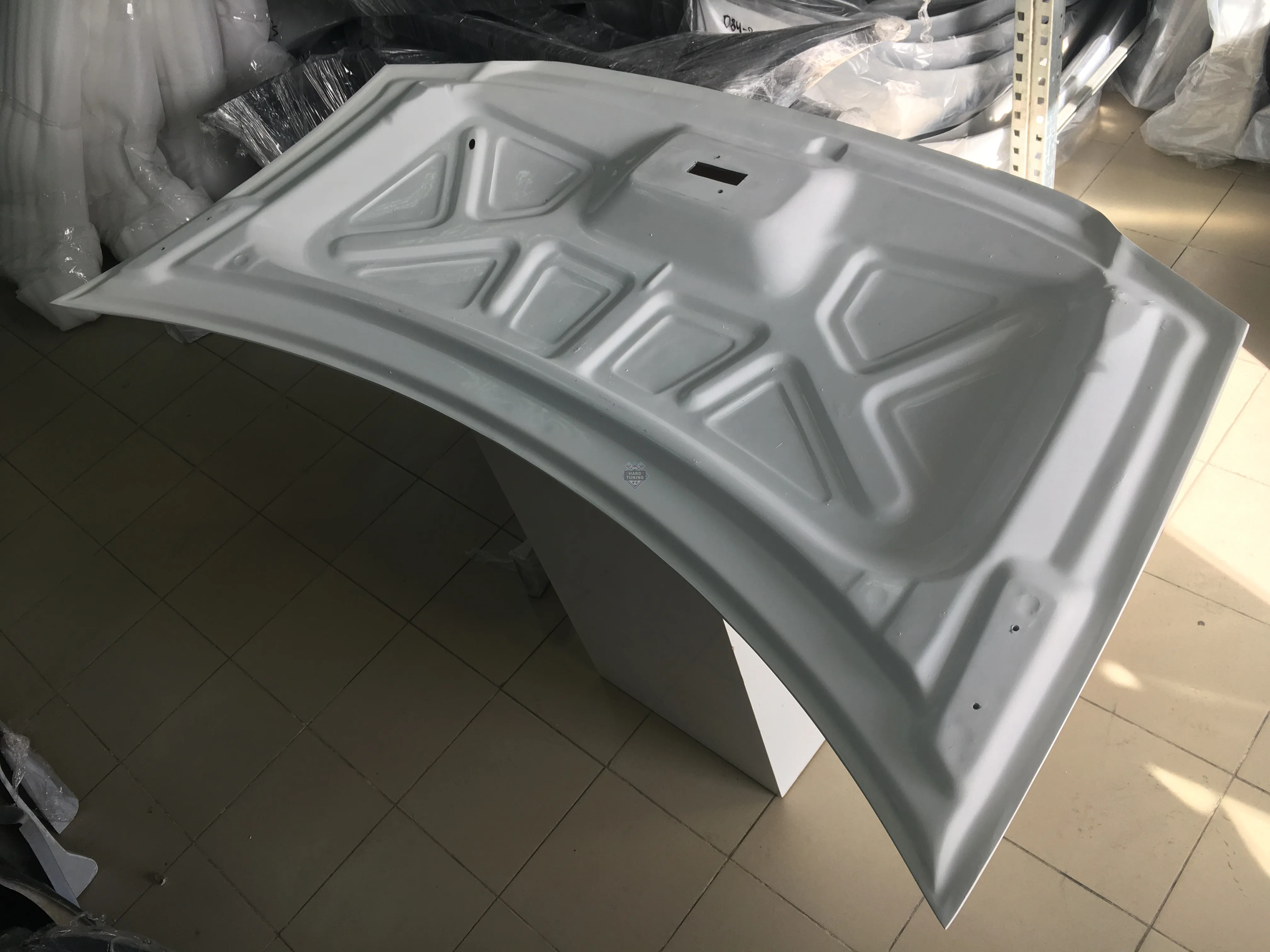 Капот пластиковый Chrysler Voyager 4 (2000-2004) / Dodge Caravan 4 (2000-2007)