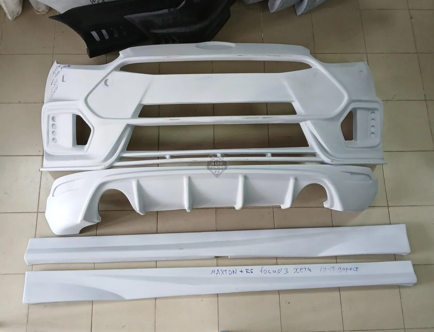 Обвес MAXTON + RS Ford Focus 3 хетчбек 2010-2015 дорест