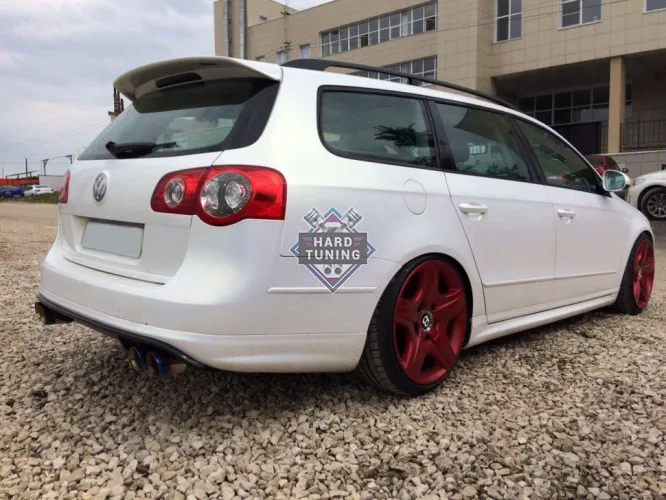 Накладка на задний бампер R-LINE Volkswagen Passat B6 универсал