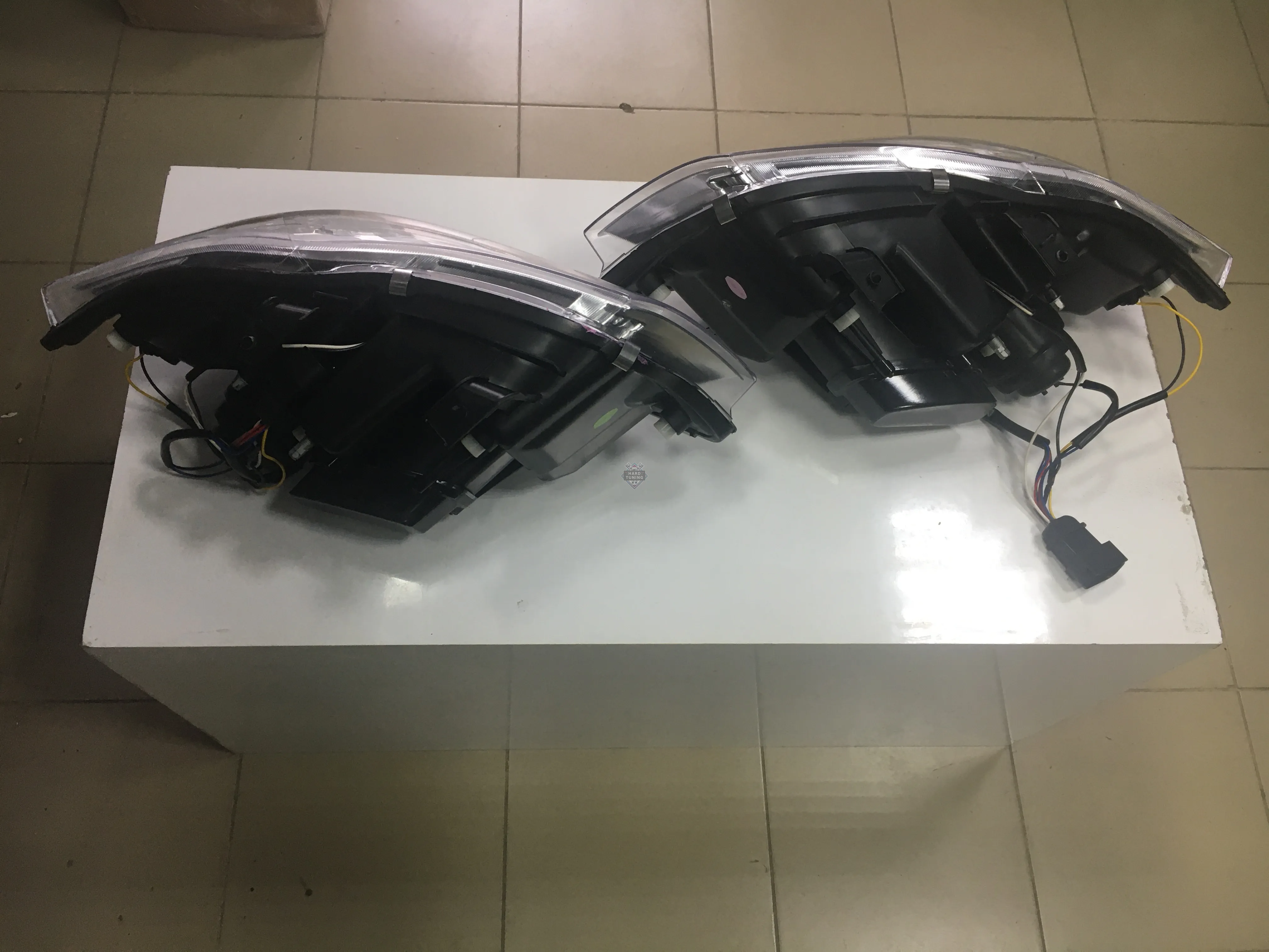 Передние фары BMW E90/E91 (2005-2008) HEADLIGHTS ANGEL EYES fits хром
