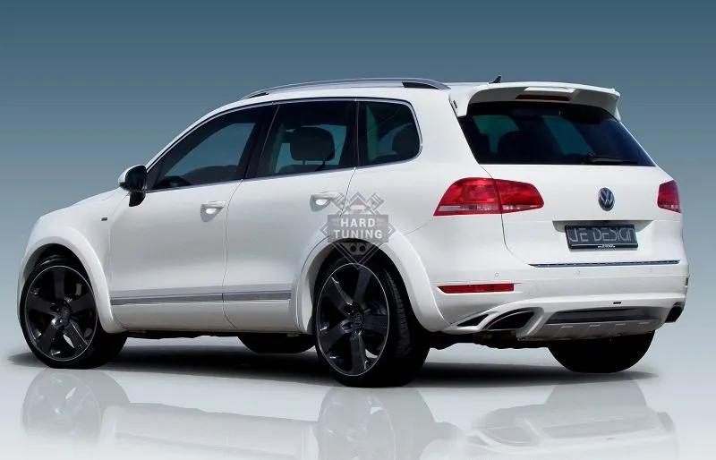 Накладка на заднюю дверь JE DESIGN на Volkswagen Touareg 2