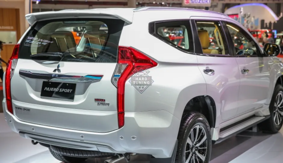 Спойлер на крышку багажника Mitsubishi Pajero Sport 3 2015-