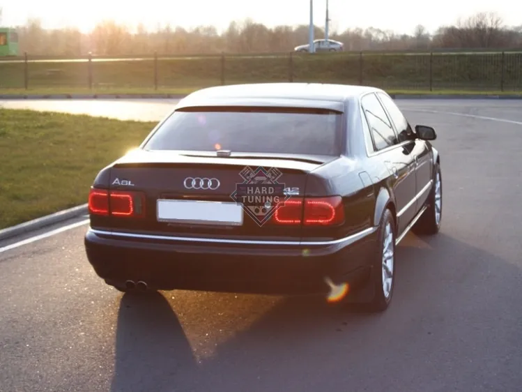 Спойлер лезвие Audi A8 D2