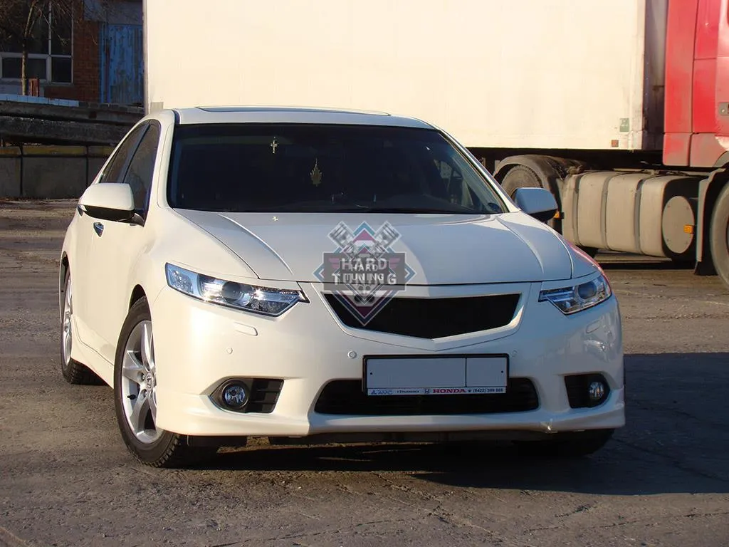 Решетка радиатора SPORT V1 Honda Accord 8 (2011-2013)