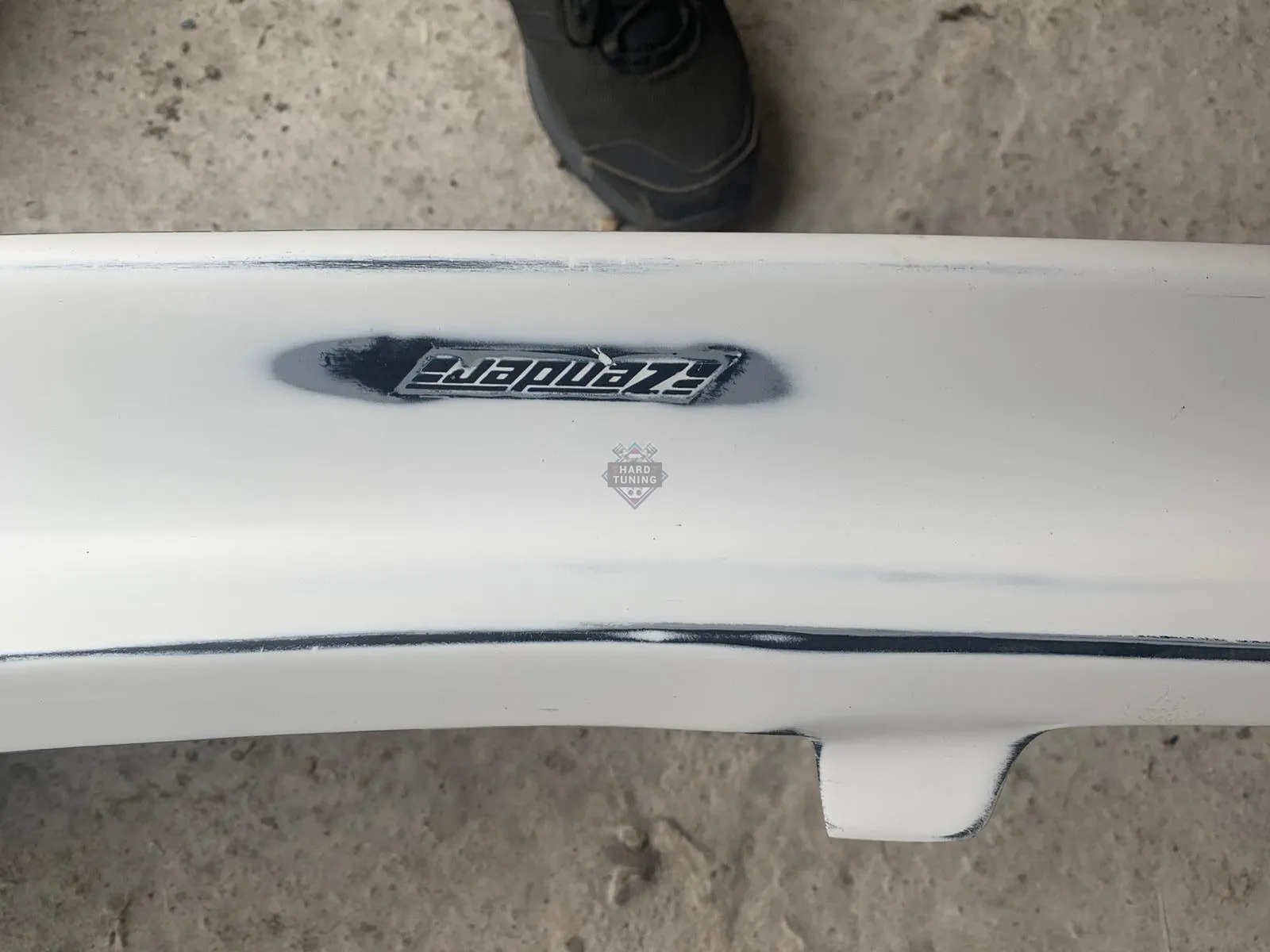 Накладка на передний бампер Zender Mercedes E-Class W123