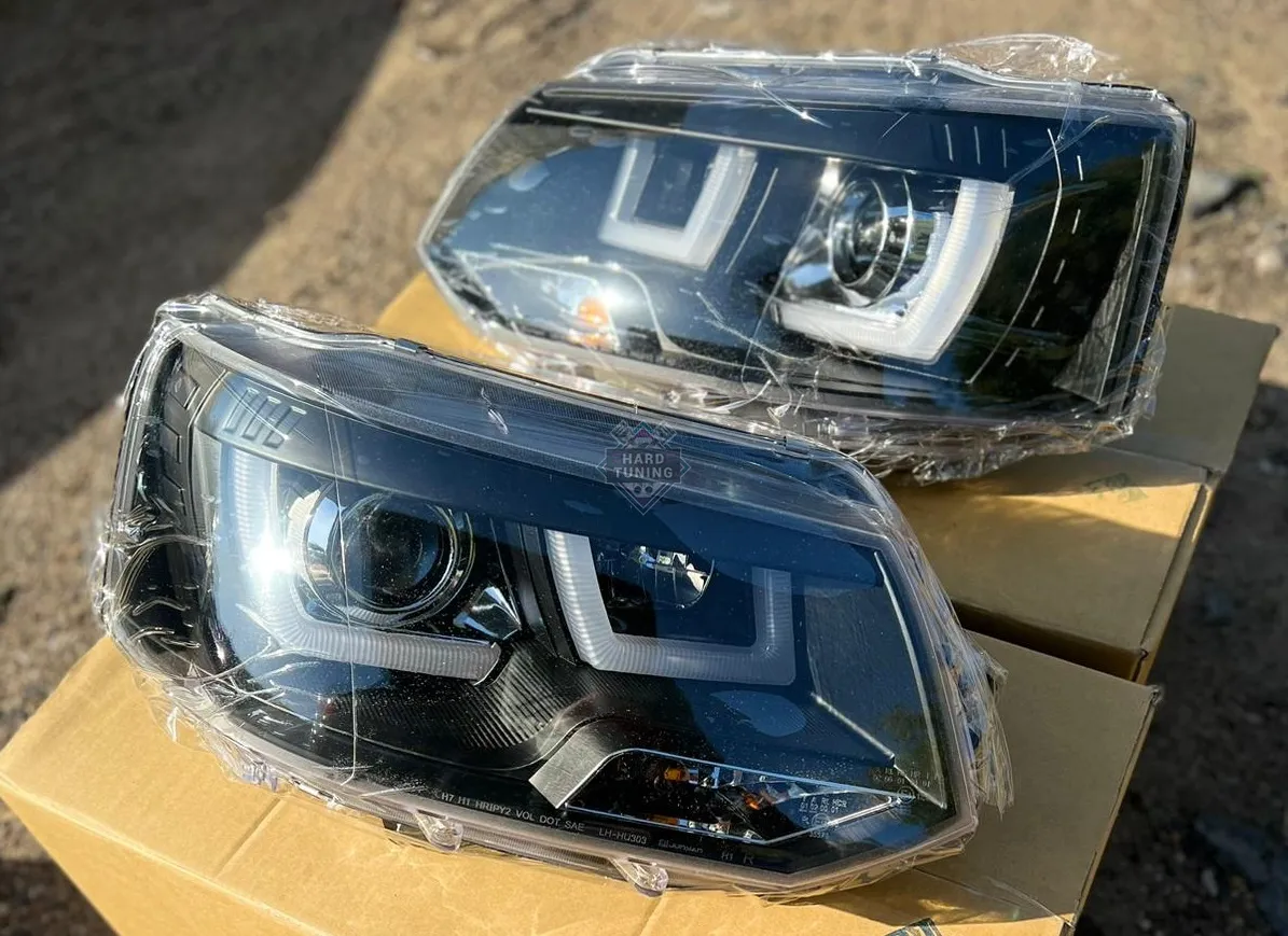 Передние фары Volkswagen T5 (2010-2015) U-LED Light черные