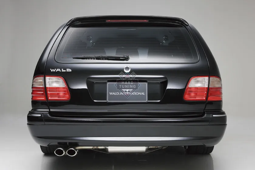 Накладка на задний бампер WALD INTERNATIONAL Mercedes E-Class W210