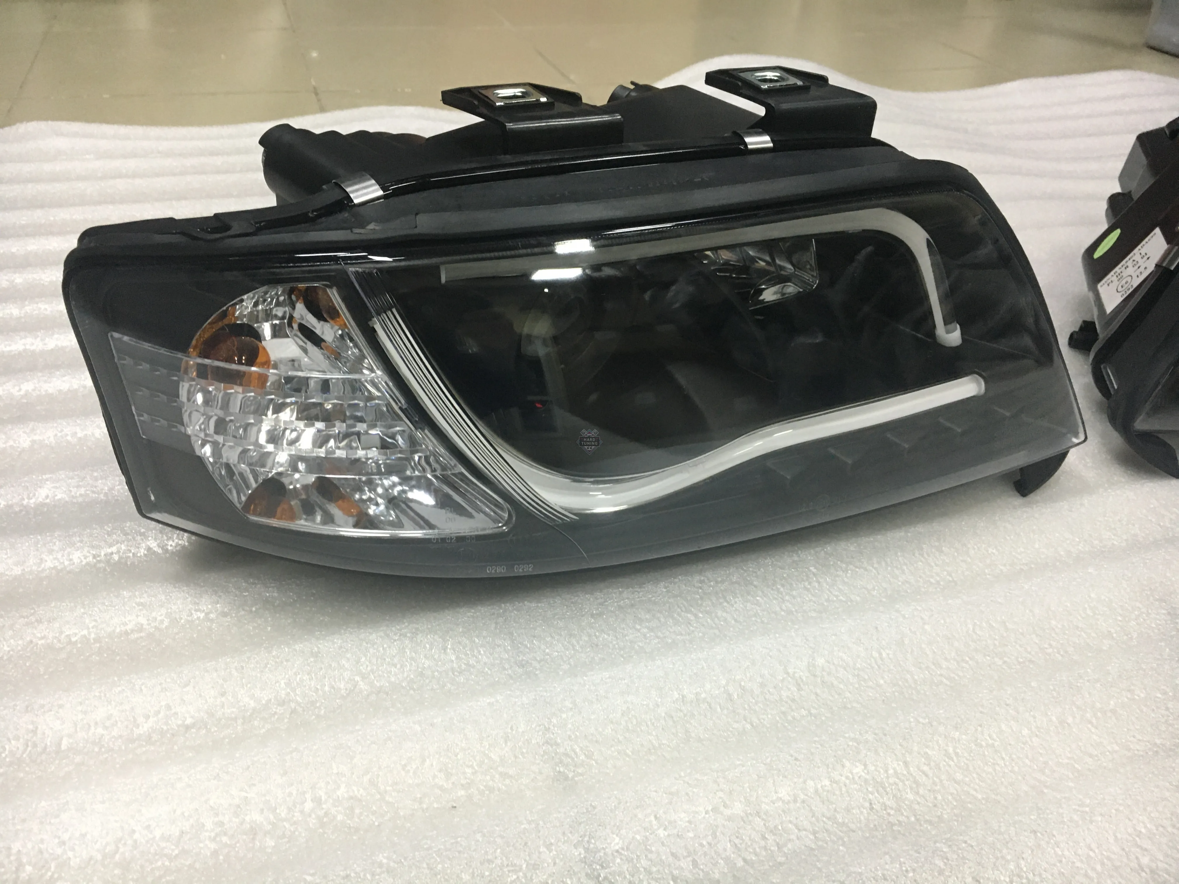 Передние фары AUDI A6 С5 1997-2001 HEADLIGHTS TUBE LIGHT fits черные