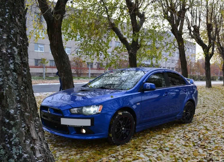 Накладки на пороги FQ-400 Mitsubishi Lancer 10 (2007-2016) стеклопластик