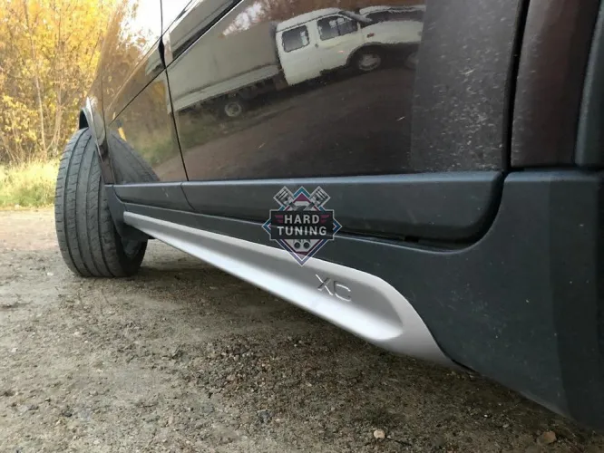 Накладки на пороги TUV Volvo XC90