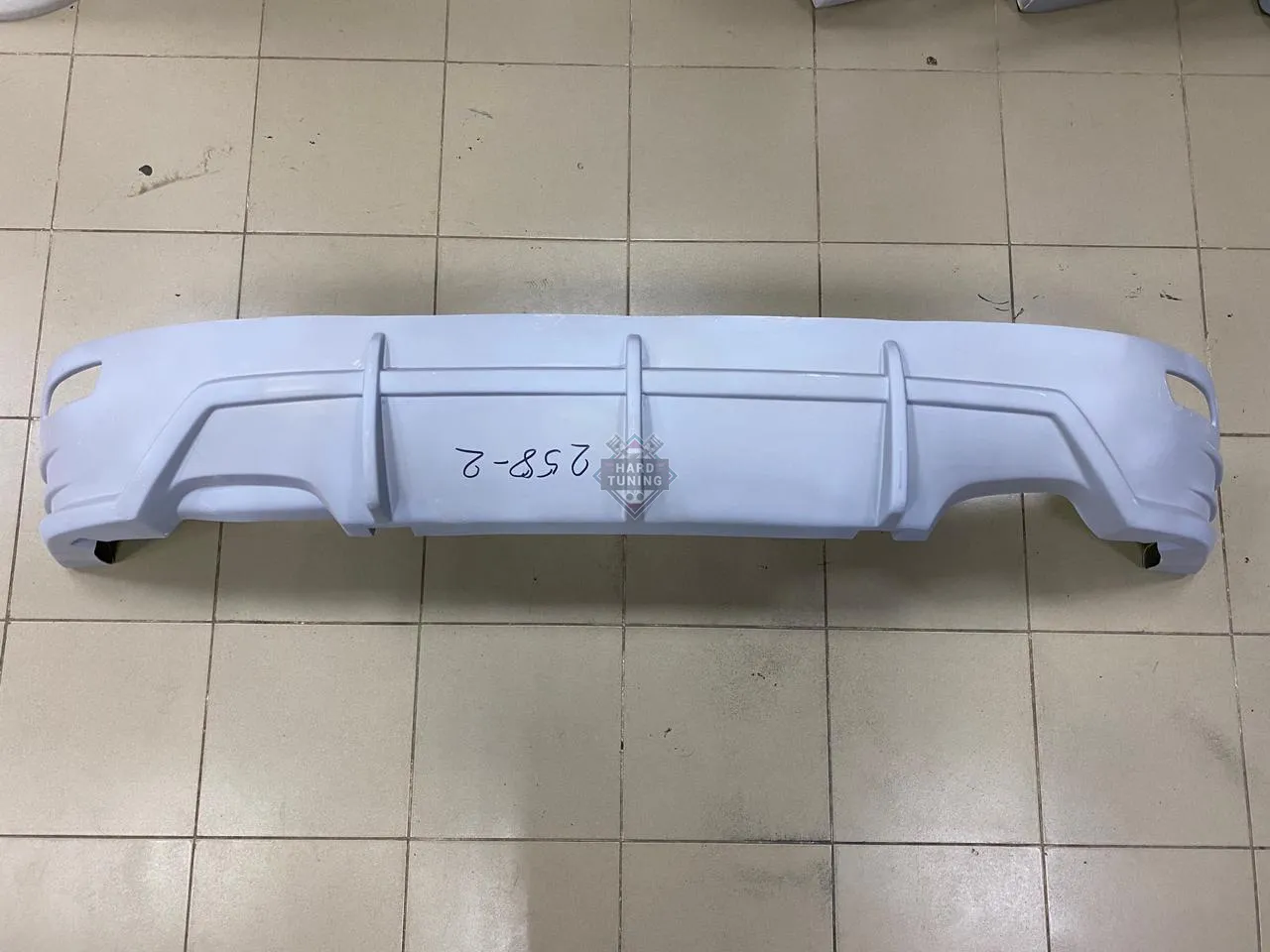 Накладка на задний бампер Ford Focus 3 хетчбек дорестайлинг