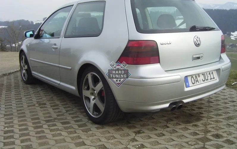 Накладка на задний бампер VR6 Volkswagen Golf 4