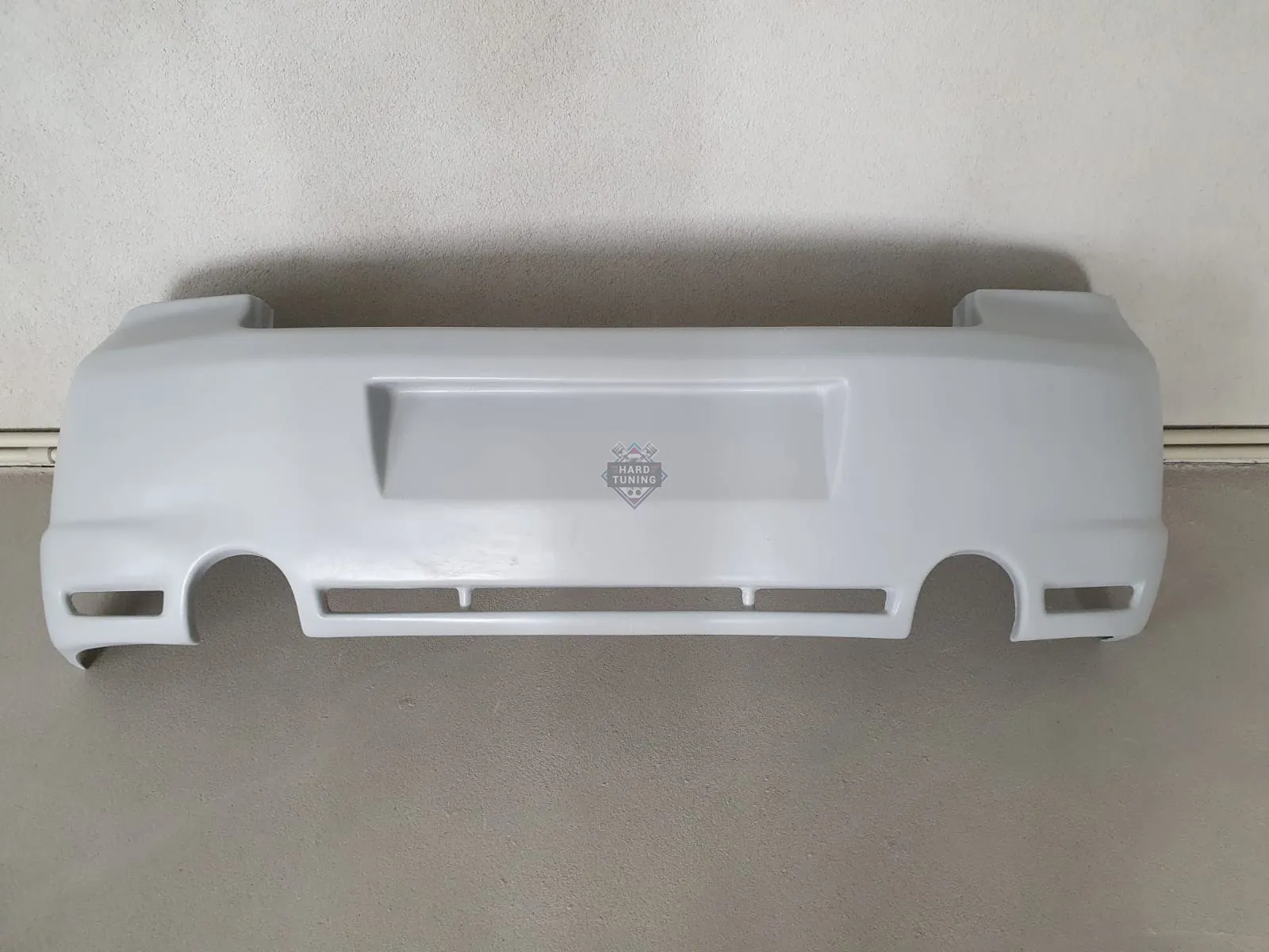 Задний бампер R32 Volkswagen Golf 4 Стеклопластик