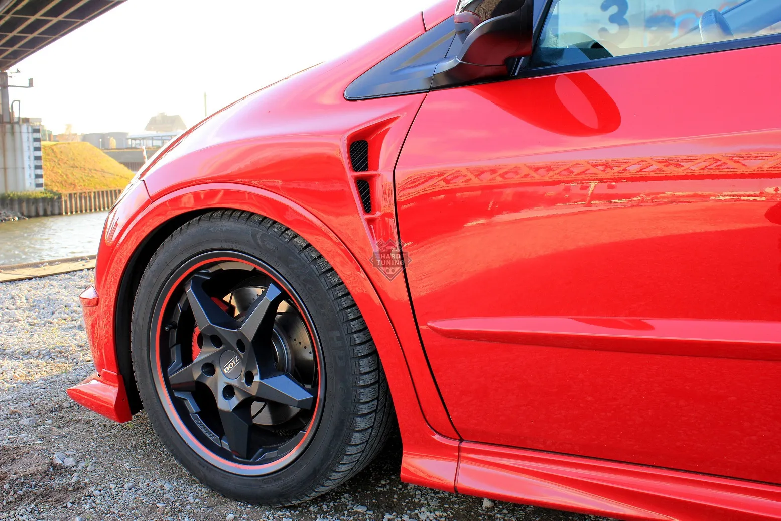 Крылья с жабрами MUGEN Honda Civic 8 5D FN2