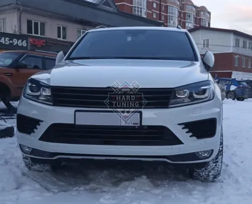 Решетка радиатора Volkswagen Touareg 2015-2018