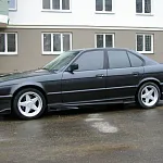 Накладки на пороги MS BMW E34