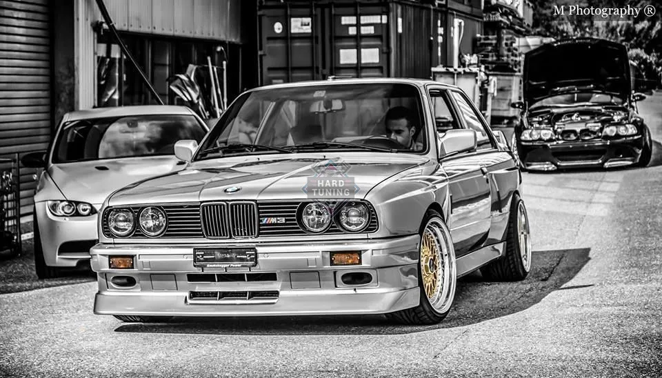 Передний бампер M3 EVO (под M крылья) BMW E30