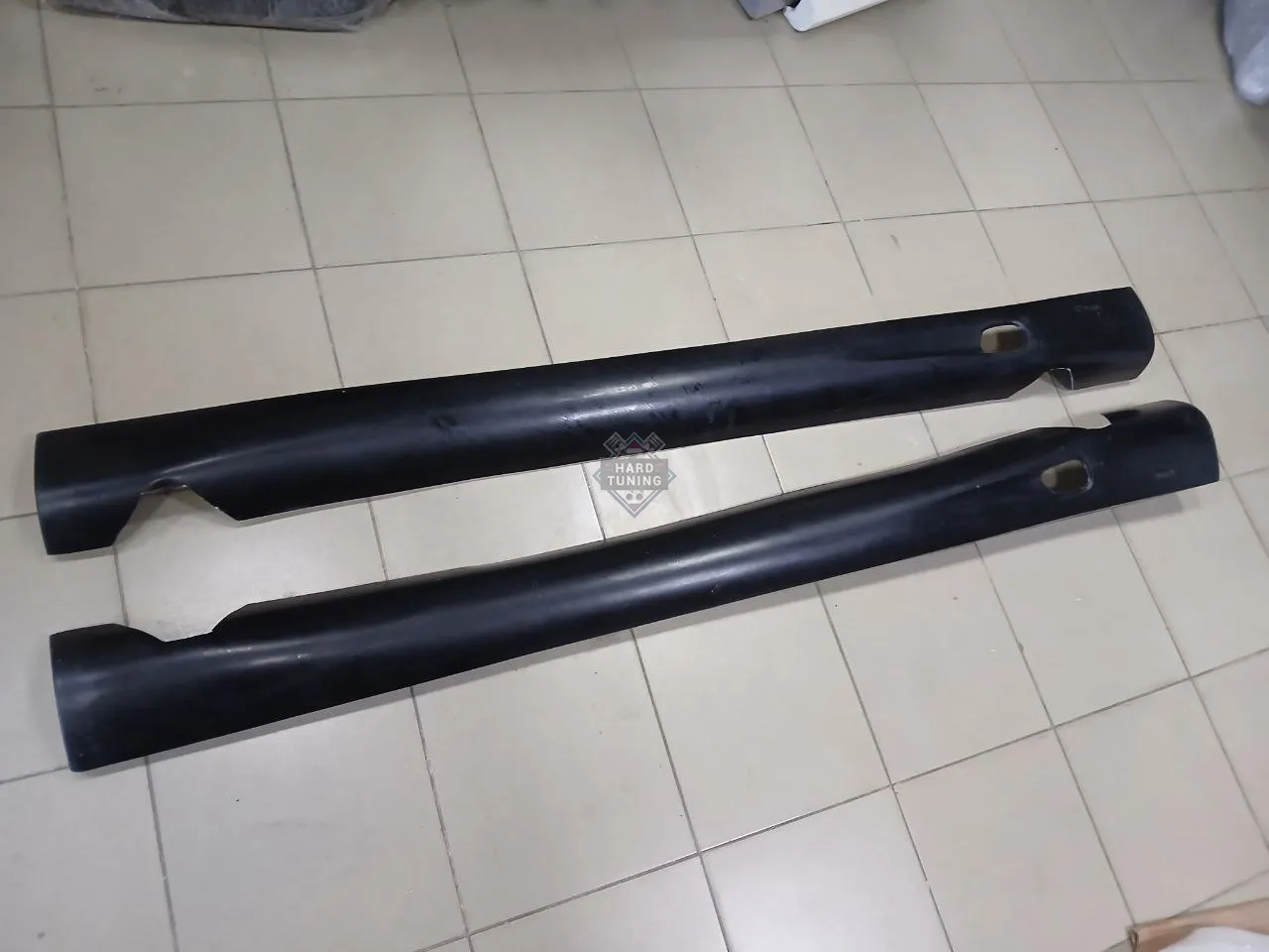 Накладки на пороги Caractere Volkswagen Golf 4