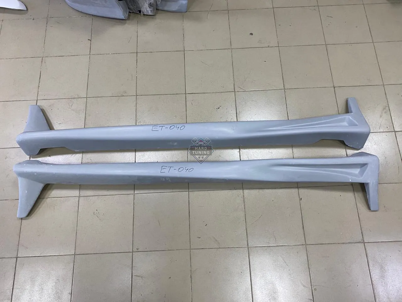 Накладки на пороги CYBER Mitsubishi Galant 8
